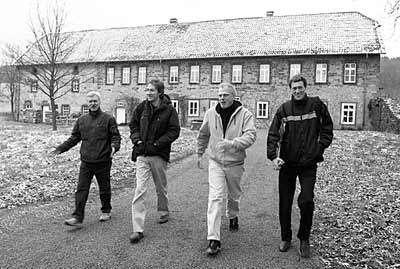 Rockband Kraan mit ihren Familien. Danach folgte bis 2011 die Nutzung als großzügiges Jagdhaus.
