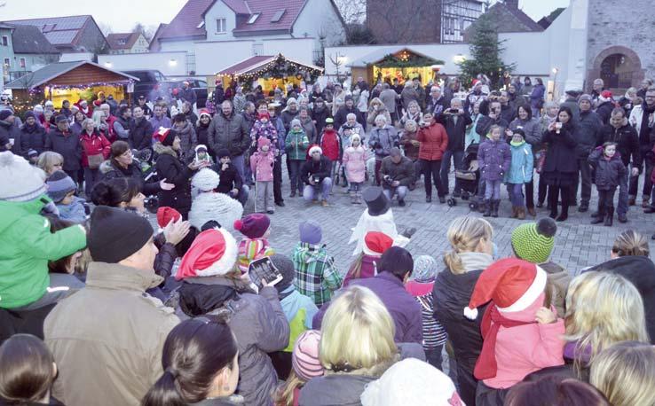 Im Blickpunkt 19 Kinder sangen mit ihren Eltern Nach Ebendorf und dem weihnachtlichen Drei-Tages-Ritt von Barleben trafen sich am Vorabend des 3.