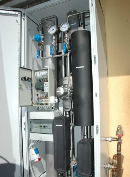für Bürokühlung 40 m² Flachkollektoren & Biomasse Back-up 4.