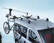 25 Der praktische Fahrradlift mit Servomechanik ist besonders bei einem höheren Fahrzeug