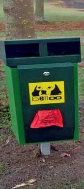 September Januar 2012 2018 Neue Hundetoiletten (Abfallbehälter und Beutelspender) im Gemeindegebiet Manching Appell an Hundehalter Sportpark am Vorwerk Foto von einer aufgestellten- Hundetoilette Wer
