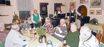 Es spielte das Großheringer Kinderorchester, unter der Leitung von Frau Elke Helbig, wunderschöne Weihnachtslieder.