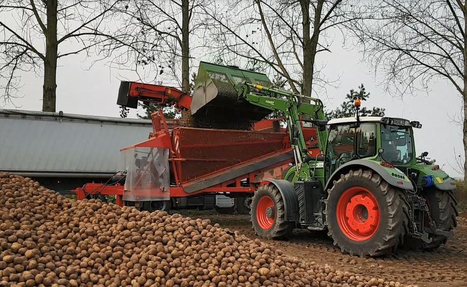 Wirtschaftlichkeit des Kartoffelanbaus Feldrandmiete Feldrandmiete Abdeckung mit Kartoffelflies Lagerung bis Mitte
