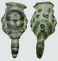 Bronze, H ca.6,5 cm ohne Sockel. Grüne Patina, intakt. 450,-- RÖMISCHE BRONZEN -GOTTHEITEN 9607 Athena 1. Jh. n. Chr.