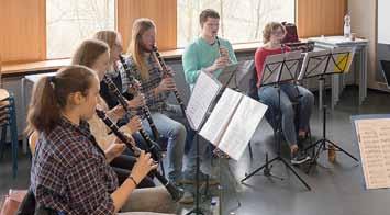 es nur noch zwei Wochen bis zum Frühjahrskonzert des Musikzuges der FF Nistertal am 24.03.2018 - und auch die Proben der Konzertstücke gehen in die finale und somit auch ihre intensivste Phase.