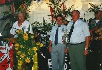 40jähriges Gründungfest 2001 von links: FU-Abteilungsleiter Kreidl