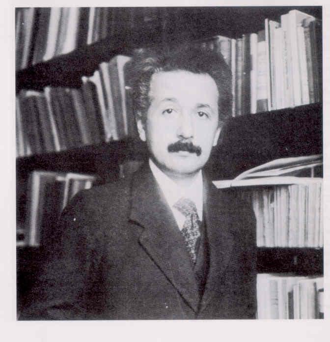 Gravitation nach Einstein 1912 Die Gravitation ist keine Kraft, sondern sie hat mit der Form des Raums zu