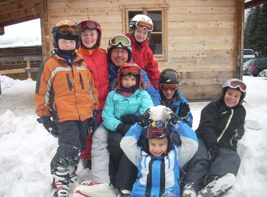Das erfahrene und gut ausgebildete Skilehrerteam mit Heike Matejka, Gerhard Blamauer, Martin Pechhacker sowie dem neuen Skiinstruktor Peter Gasser lehrte 17 wintersportbegeisterten, jungen