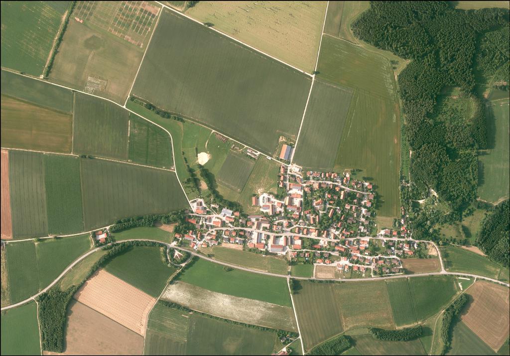 Sünzhausen Ortsteil Sünzhausen Urkataster von Sünzhausen Einwohnerzahl: 760 Historie 100 m (c) Bayerische Vermessungsverwaltung 2014 9.