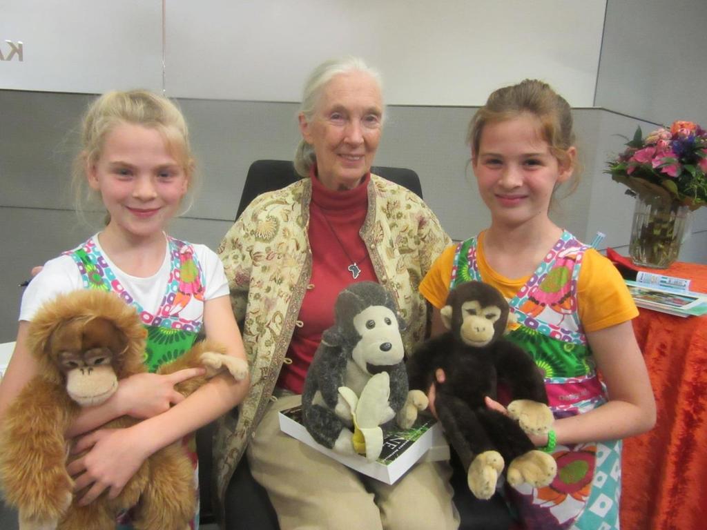ganzen Welt für Jane Goodall`s Idee einzustehen, unsere wunderbare Heimat, die Erde, zu bewahren und zu beschützen. Ein ganz großer Traum ging am 10. Juni 2015 in Erfüllung, als wir Dr.