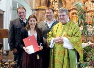 25-jähriges Dienstjubiläum von Pfarrsekretärin Frau Helene Lipp Im Rahmen des Gottesdienstes am Sonntag, den 11.10.2015, feierte die Pfarrei St.