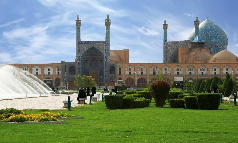 sind, sowie die Freitagsmoschee, eine der schönsten Moscheen Persiens. Die Türme des Schweigens zeugen noch heute von der Kultur der Zarathustrier.