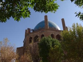 November Do., 2. November Fr., 3. November 3. Tag Fahrt über Qazvin, Soltaniyeh nach Zanjan Sie verlassen Teheran in westlicher Richtung. Auf halber Strecke erreichen Sie die alte Stadt Qazvin.