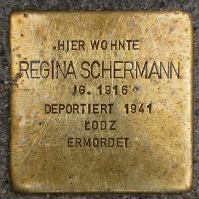 Regina Schermann Regina Schermann wurde am 28.07.1916 in Frankfurt geboren. Ihre Geschwister waren Henny und Herbert Schermann. Ihre Eltern waren der Portefeuiller Julius Chil Schermann, geboren am 1.