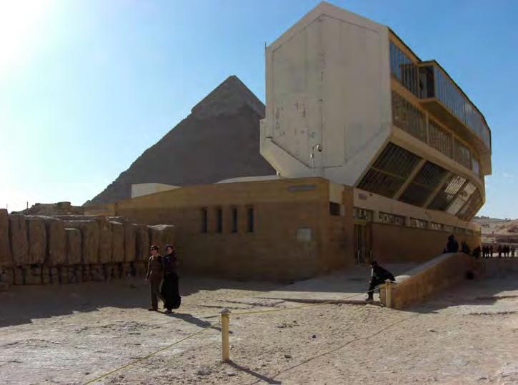 Das Barkenmuseum mit dem rekonstruierten Boot des Pharao Cheops wurde über der Bootsgrube errichtet.