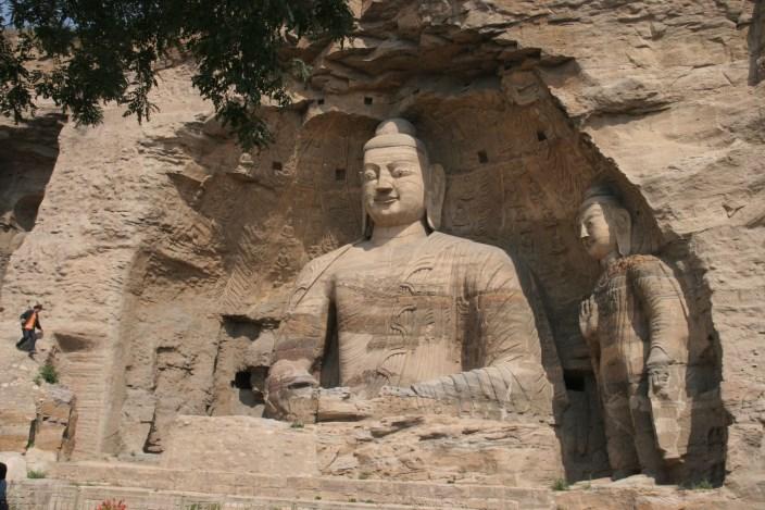 In einem sehenswerten Tal liegen die Buddha-Grotten von Bezeklik, die Sie besichtigen. Von hier aus geht es zu den Ruinen der Stadt Gaochang.