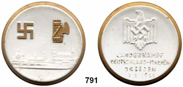 86 MEDAILLEN AUS PORZELLAN Staatliche Porzellan-Manufaktur MEISSEN 789 1270.a Dresden, 1921 braun. Ehrenplakette des Sächs.