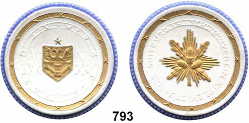 ..Prägefrisch 30,- 794 1513.a Erfurt, o.j.(1961) braun Ehrengabe des Rates der Stadt Gipsform Im Originaletui.... Vorzüglich prfr 20,- 795 1779.a Leipzig, o.j.(1948) braun Ehrengabe des Messeamtes Gipsform Im Etui.