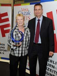 Vera-Ciszak-Preis 2011 für Erika Schindler Am 20.11. wurde der Vera-Ciszak-Preis, in diesem Jahr vom BTB für herausragende Übungsleiterinnen ausgelobt, an Erika Schindler verliehen.
