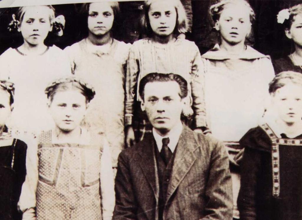 135. Geburtstag Ferdinand Ebners (1882 1931) am 31.1.2017 Ausschnitt aus einem Klassenfoto, Original im Heimatmuseum Gablitz Ferdinand Ebner war von 1912 bis 1923 Lehrer an der Volksschule Gablitz.