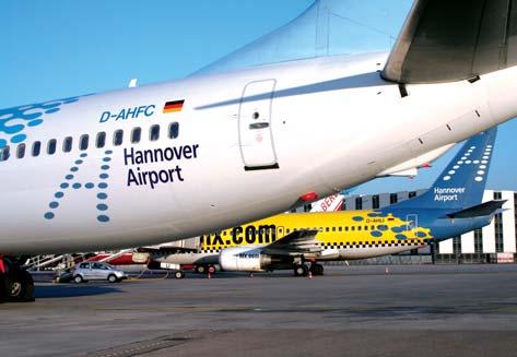 Anreise mit dem Flugzeug Das Linien-Direktflugangebot des Flughafen Hannovers wird während der Messen durch nationale und internationale Sonderflüge ergänzt.