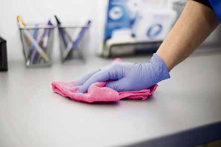 Verlagssonderseiten Gesunde Mitarbeiter durch mehr Hygiene Durch gezielte Maßnahmen Krankheitsrisiken minimieren Reinigungs- und Wartungsintervallen. Das ist aber genau der falsche Weg.