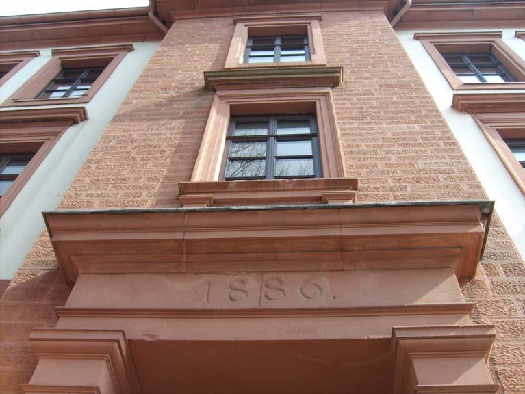 Beispiel 2: Grundschule Röhmschule Einbau neuer Fenster gemäß Vorgaben des