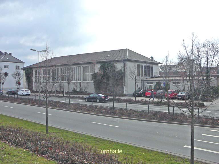 Beispiel 4: Sporthalle Gymnasium am Rittersberg unzureichende Dämmung der