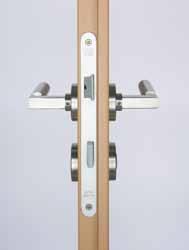 Wie bei allen unseren Türen achten wir auch bei der Fertigung der Standard-Modelle darauf, dass jede Tür ein gleichmäßiges Furnier-Bild erhält.