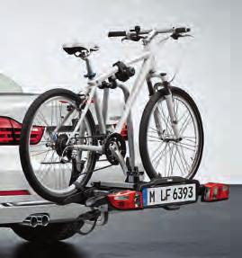 70 71 TRÄGER- UND TRANSPORTSYSTEME ohne inkl. 19 % Fahrradheckträger Pro 2.0 [01] Montage auf dem Kugelkopf. Für bis zu drei Fahrräder.