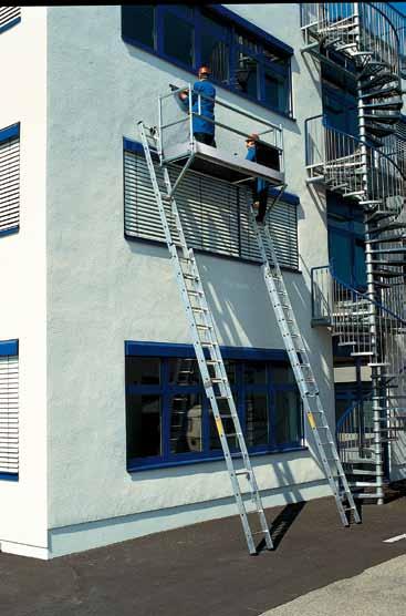 Aluiniu-Leiterbühne aus der Leiterbühne und zwei geeigneten Leitern achen Sie in kurzer Zeit ein universell sicheres Steiggerät. Für den Aufbau it 2 Personen wird kein spezielles Werkzeug benötigt.