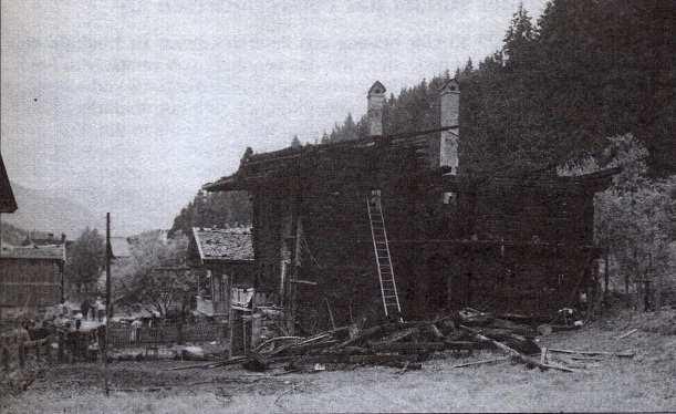 Brand im alten Wohnhaus des Heinrich Lingg in der Fraktion Kühle Luft am 6.