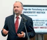 Der Unternehmerverband beteiligte sich mit einem gut besuchten Informationsstand. Der Rektor der Universität Rostock, Prof. Dr. Thomas Strothotte, eröffnete die Tage der Forschung.