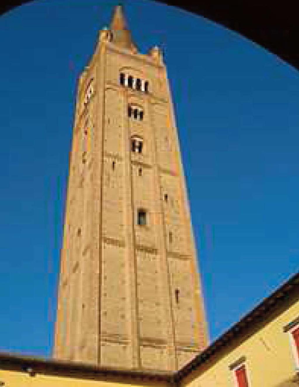 Sie ist Kreisstadt der Provinz Forlì-Cesena in der Romagna und auch linguistisches Zentrum des romagnolischen Dialektes.