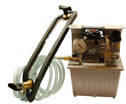 Die Druckdifferenz kann auch mit einer Vakuumpumpe und speziellen Vakuumbrillen erzeugt werden.