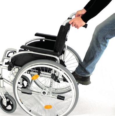 des Rollstuhls zu gewährleisten, muss bei Luftbereifung ein Reifenluftdruck von 300-400 kpa (3-4 bar) vorherrschen.