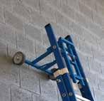Der LadderMax ist einfach zu montieren und hält einen Abstand von 55 cm zur Wand. Seine maximale Tragfähigkeit beträgt 10 kg.