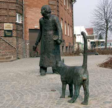 Fünf Künstler des Künstlerbundes Mecklenburg und Vorpommern e.v. waren zum Entwurf eingeladen und entwarfen Skulpturvorschläge.
