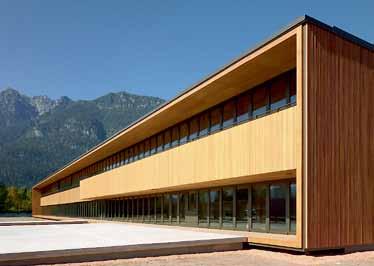Hochbau Aufgaben 20 Der Neubau des Finanzamtes Garmisch-Partenkirchen vereinigt alle Arbeitsbereiche der Behörde bürgerfreundlich unter einem Dach.