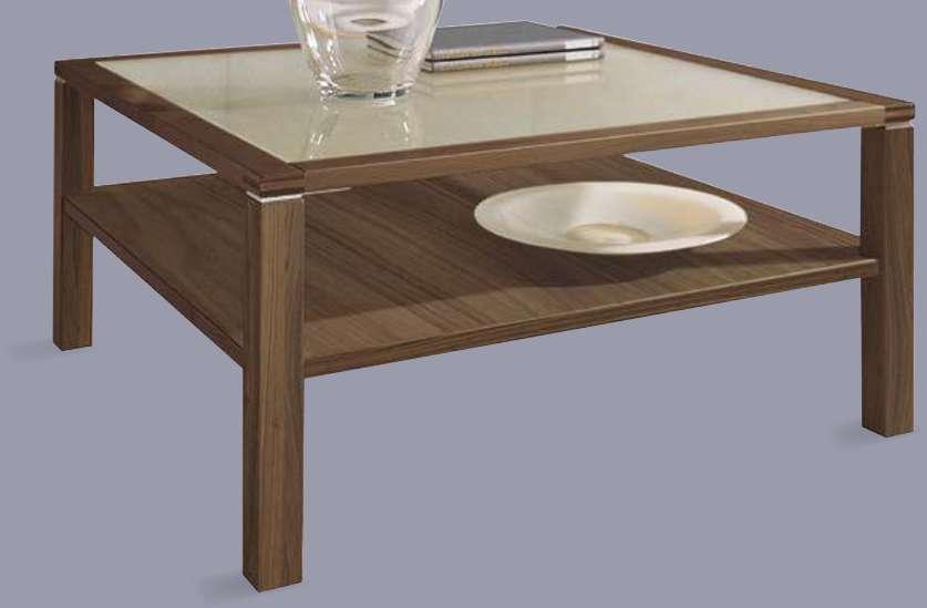 Die obere Tischplatte kann aus Holz, Lack, hinterlackiertem Glas, Klarglas, satiniertem oder getöntem Glas sein. Die untere Platte ist wahlweise lackiert bzw. furniert. The 45.