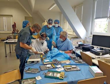 zb_institut zb_institut Hand anlegen beim Curriculum Implantologie Das Curriculum Implantologie am Institut Bildung und Wissenschaft der Landeszahnärztekammer Rheinland-Pfalz ist ein Erfolgsmodell.