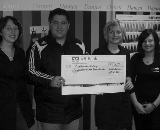 Die Jugend der FFW hat sich sehr über die finanzielle Unterstützung gefreut und bedankt sich recht herzlich bei Marion Kroiß für diese Spende.