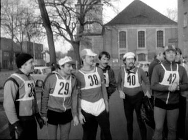 und die zum Himmelfahrtstag Teilnehmer des Silvesterlauf 1983 am Treffpunkt Buckow, Albrecht, Mann, Stiller, Kobow,