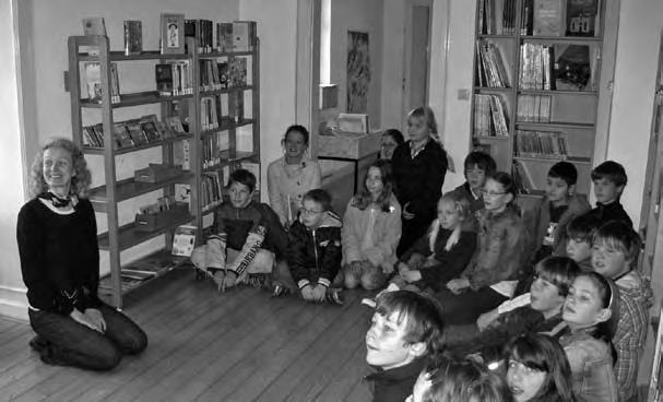 NEUERÖFFNUNG, JUBILÄEN Kontakt zur Grundschule in Rüdesheim auf, um alle Vorbereitungen für einen regelmäßigen Besuch in der Bücherei zu treffen.