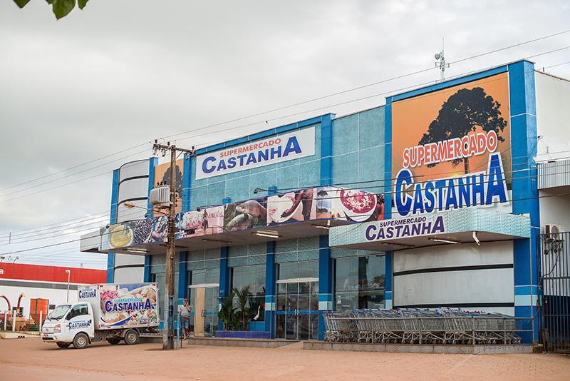 Ezequiel Castanha, Besitzer einer Supermarktke e, ist eine der größten grileiros und Entwalder Amazoniens Foto: Mauricio Torres aufeinander.