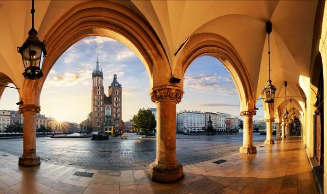 Polen Atemberaubende Höhepunkte & kulturelle Schätze Nonstop-Linienflug mit Lufthansa Top-Qualität: zentral gelegene 4* Hotels Täglich Frühstück