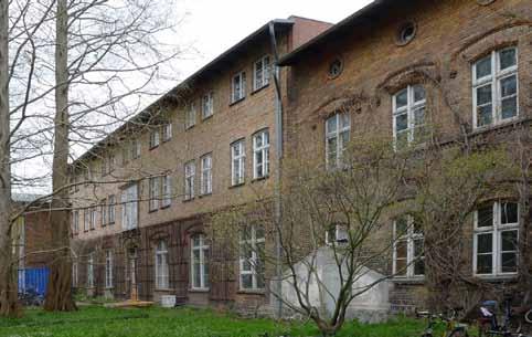 14 Im Jahr 2013 bezog das Botanische Institut neue Räumlichkeiten in der ehemaligen Kinderklinik Soldmannstraße 15 und seitdem steht das Haus Grimmer Straße 88 leer.