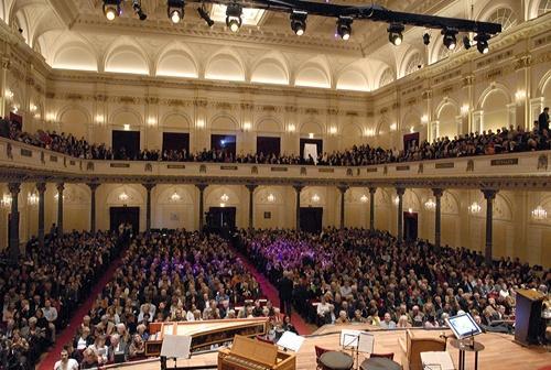 Concertgebouw, Amsterdam (V = 18.