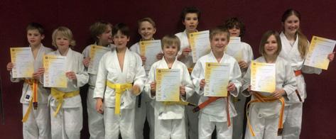 Gürtelprüfung 15 Judokas haben am 28. Januar erfolgreich die Gürtelprüfung abgelegt.