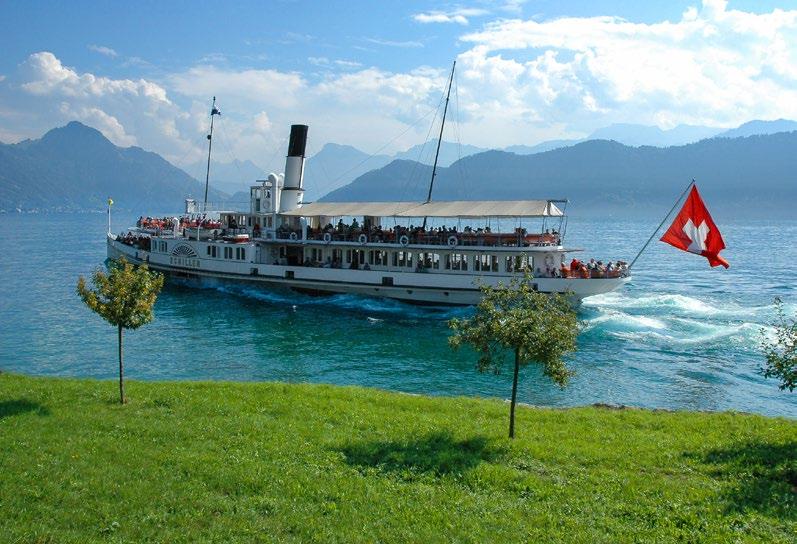 ... durch türkisblaues Wasser Das Dampfschiff Lötschberg ist der Stolz des s.